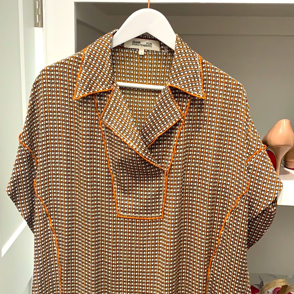 DVF silk shirt dress. Ivory/caramel windowpane.